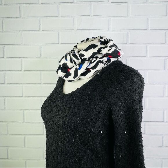 10/$25🦋 Charlotte Russe Black & White with Red & Blue Leopard Infinity Scarf - Picture 2 of 9